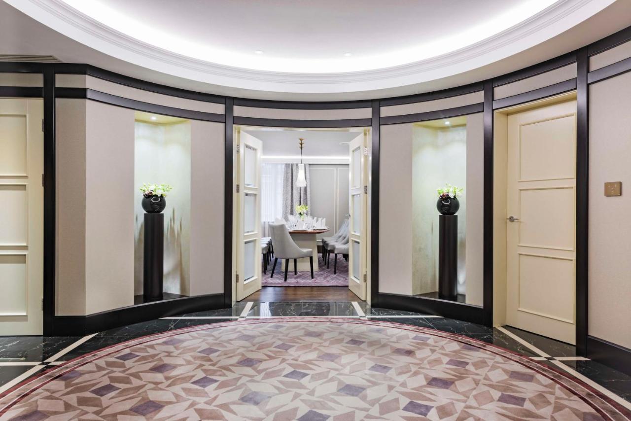 Grand Hotel Kempinski Riga Bagian luar foto Interior of the hotel