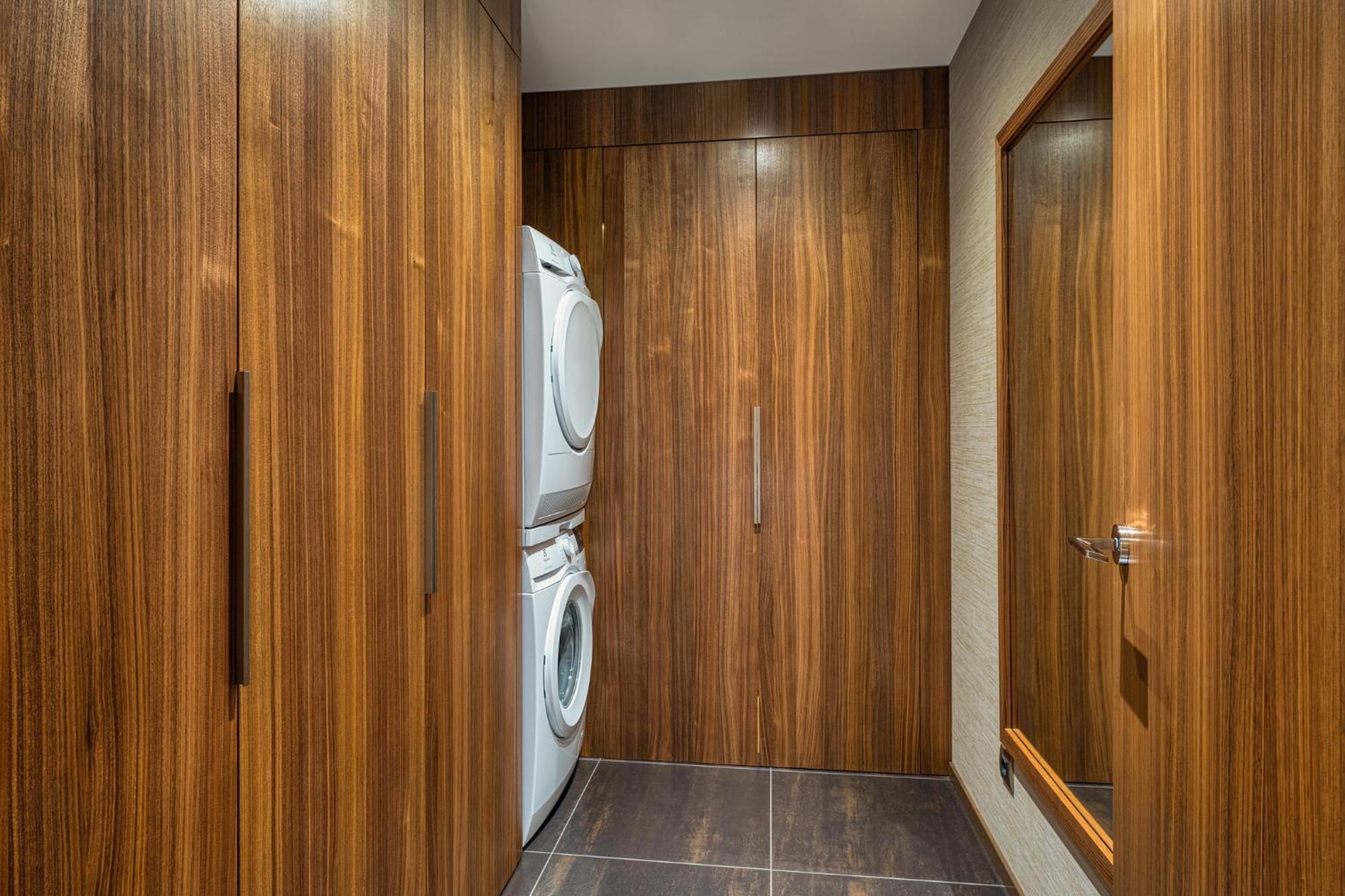 Grand Hotel Kempinski Riga Ruang foto Laundry room