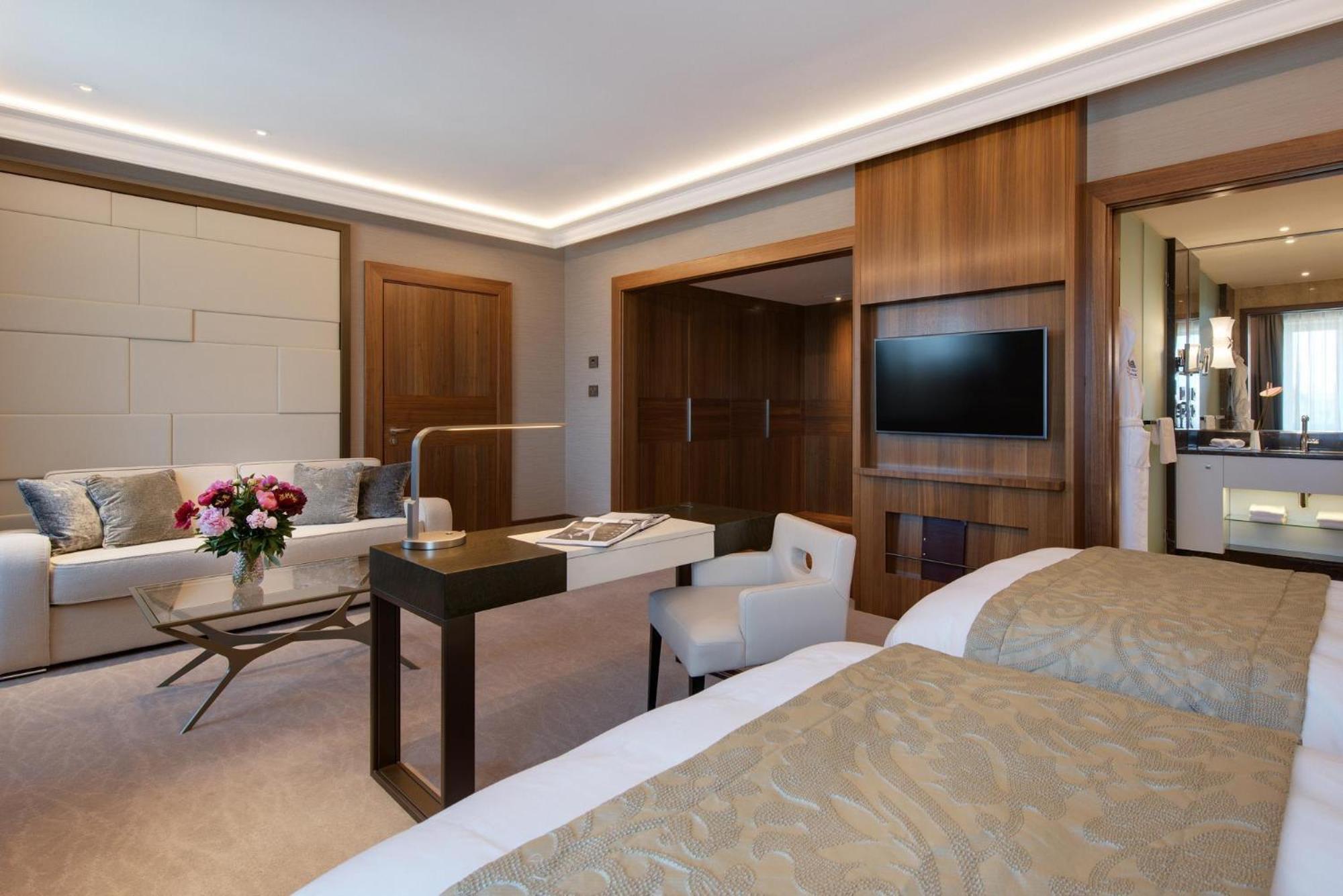 Grand Hotel Kempinski Riga Bagian luar foto