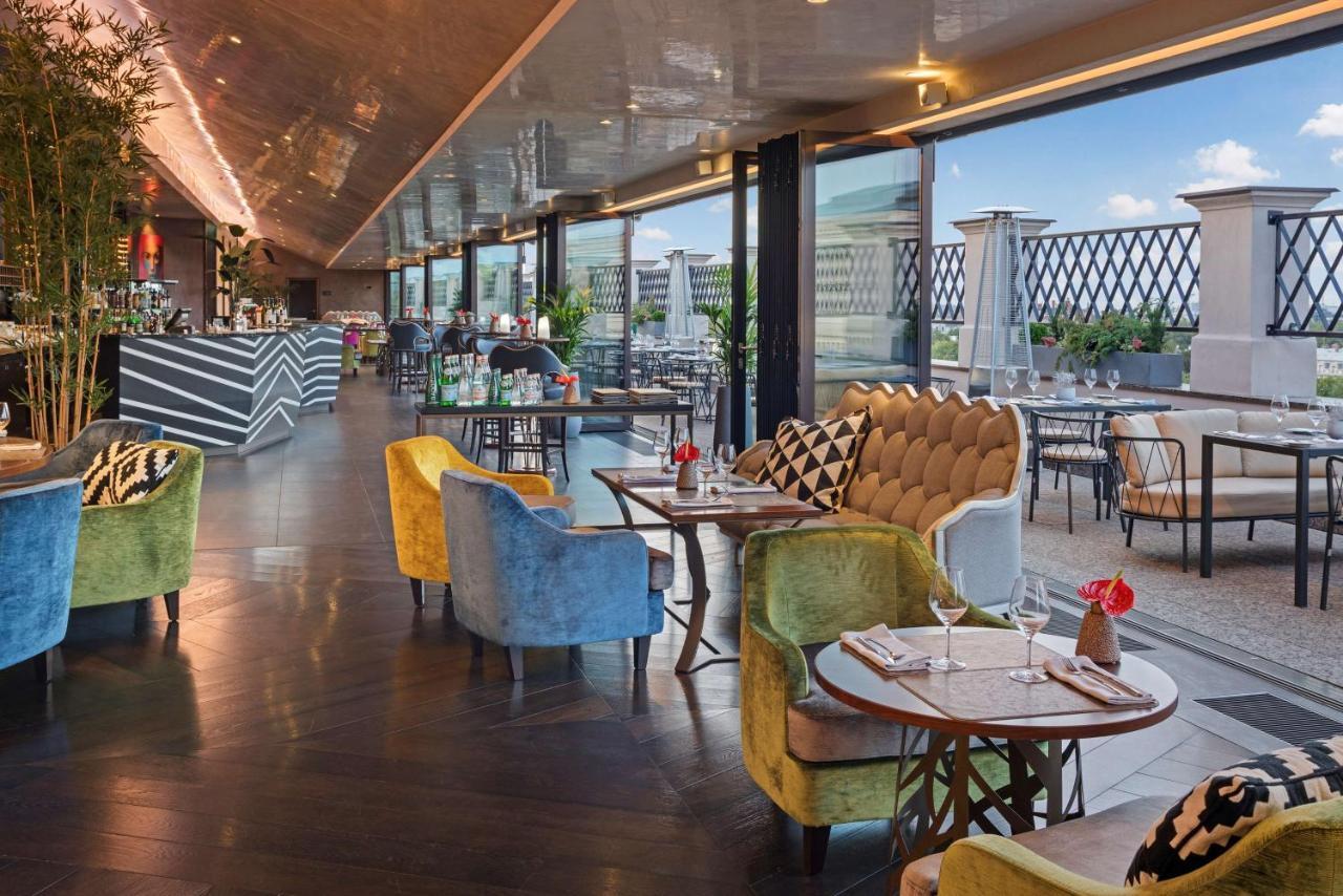 Grand Hotel Kempinski Riga Bagian luar foto The Terrace
