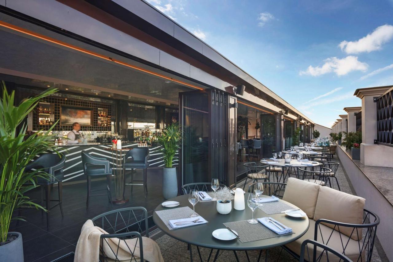 Grand Hotel Kempinski Riga Bagian luar foto The Terrace at The Ivy